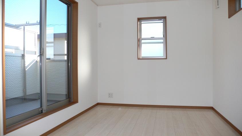 Non-living room. Indoor (10 May 2013) Shooting