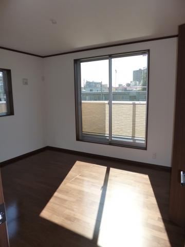 Non-living room. 3rd floor