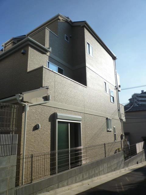 Local appearance photo. 1 Building appearance (November 2013) Shooting