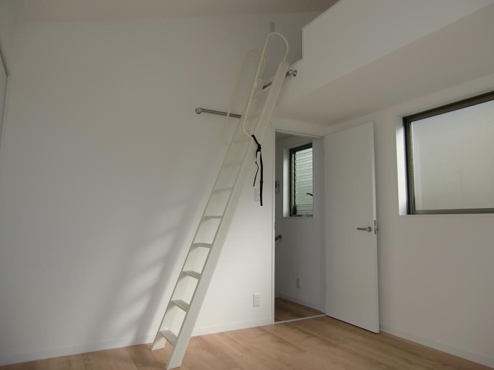 Non-living room. Is on the third floor Western-style I put a loft