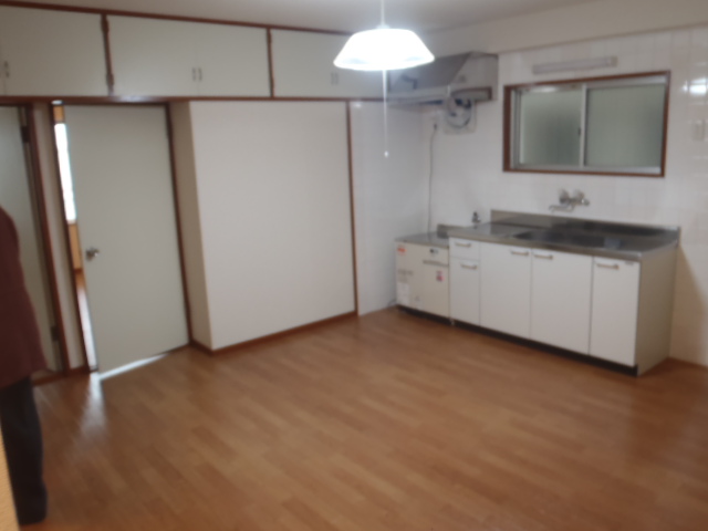 Living and room. Spacious LDK10 Pledge