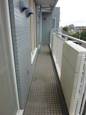 Balcony. Local (10 May 2013) Shooting