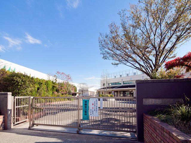 Junior high school. 450m to Nerima Oizumikita Junior High School