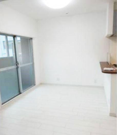 Living. It is a bright room.