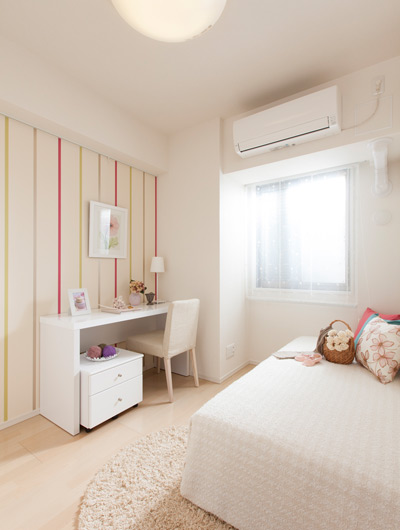 Interior.  [Western-style (3)] Western-style as a children's room is, It produces a casual and sophisticated atmosphere.