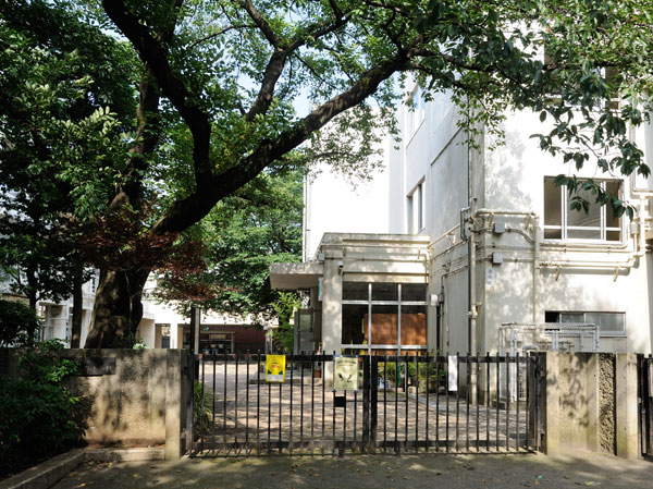 Surrounding environment. Kami Shakujii elementary school (about 810m / 11-minute walk)