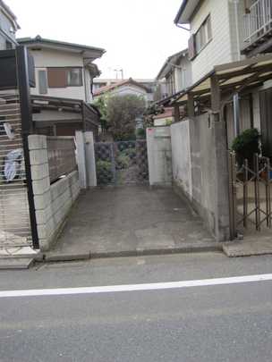 Local land photo. Local (taken from the southeast side)