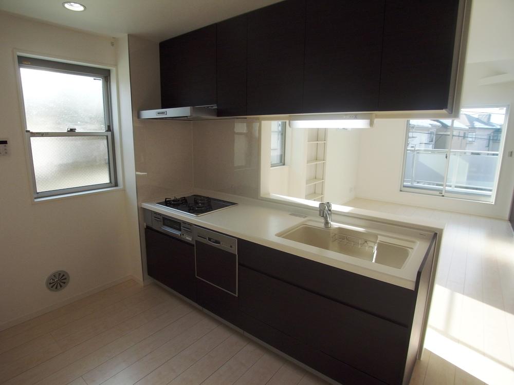 Same specifications photo (kitchen). Kitchen construction cases