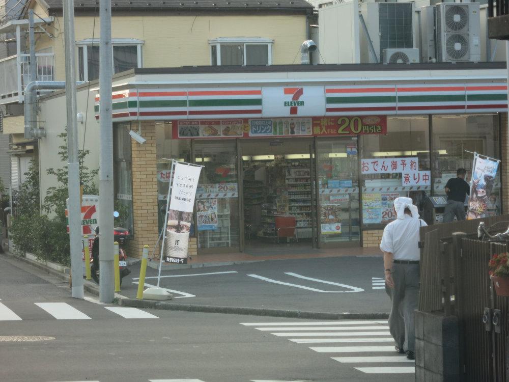 Convenience store. 729m to Seven-Eleven Nerima Sekimachihigashi 2-chome