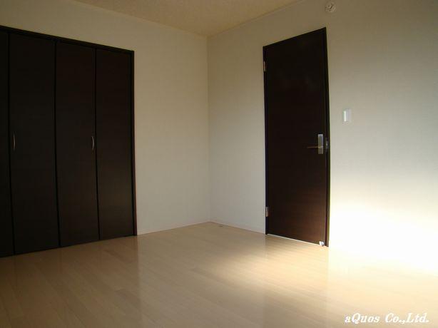 Same specifications photos (Other introspection). Same specifications