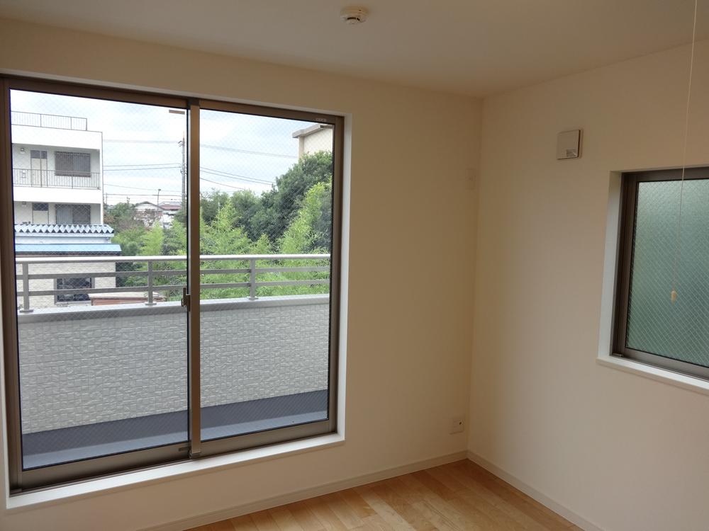 Non-living room. Indoor (10 May 2013) Shooting