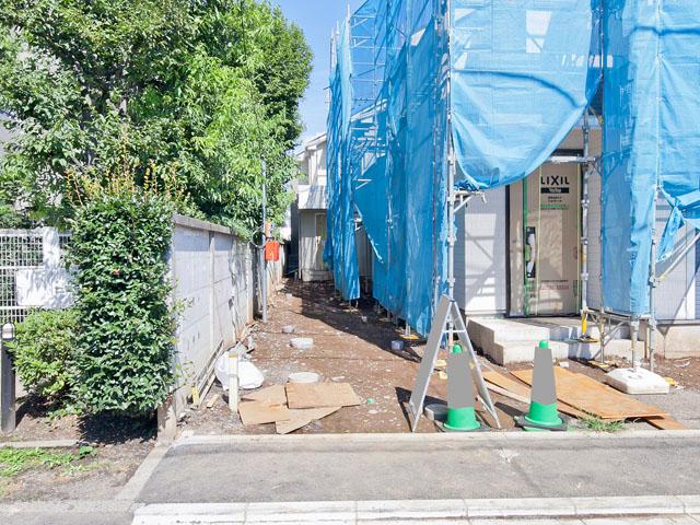 Local appearance photo. Selling local