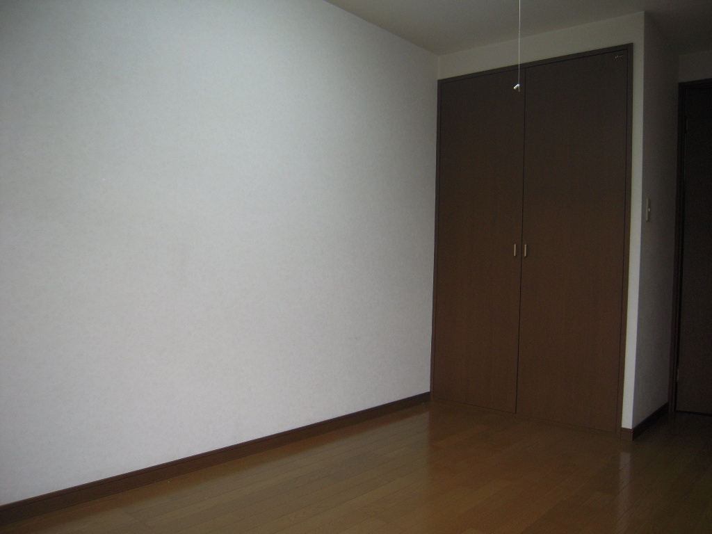 Receipt. ※ It will be in a separate room of the photo.