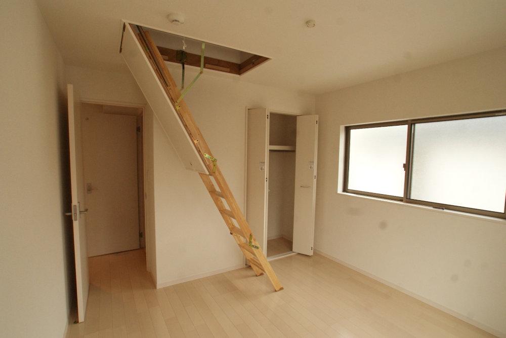 Same specifications photos (Other introspection). All buildings have been equipped with attic storage. Storage capacity wealth is. (Enforcement example)