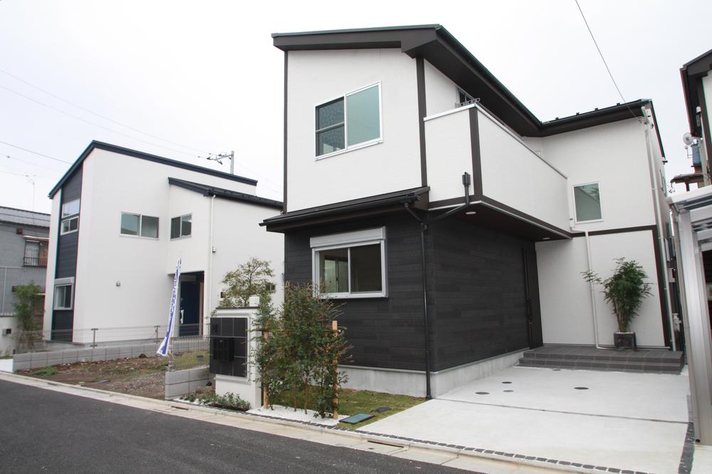 Local appearance photo. B Building (December 2013) Shooting