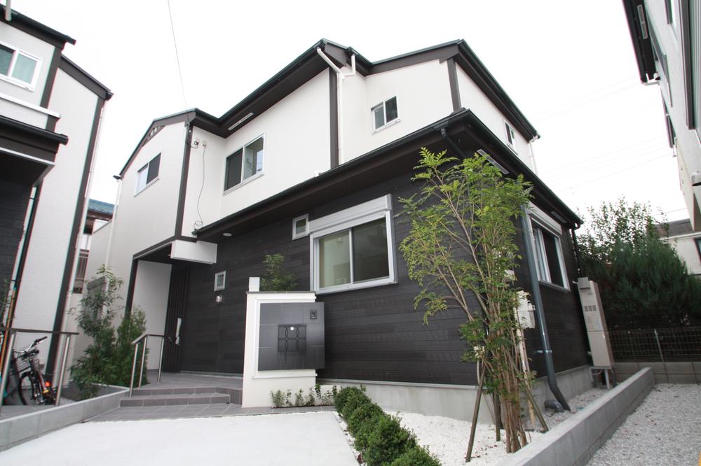 Local appearance photo. D Building, Local (12 May 2013) Shooting