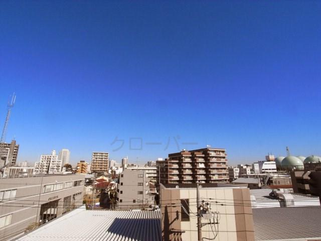 Local appearance photo. View from the corridor