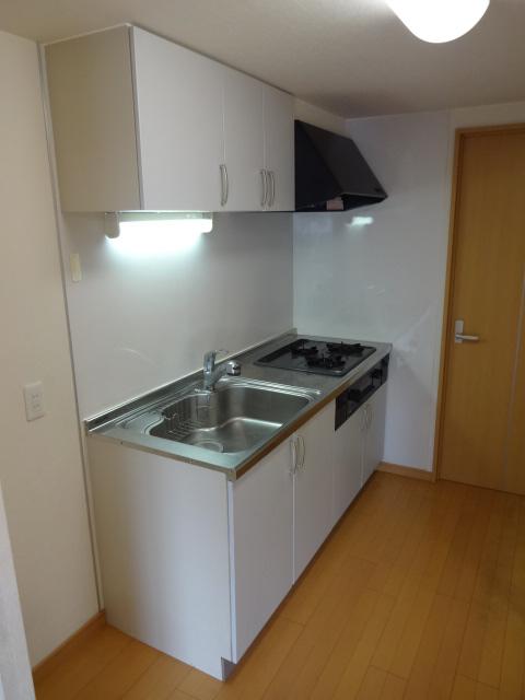 Kitchen. Local (08 May 2013) Shooting