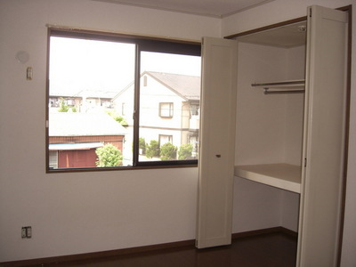 Living and room. ☆ Western-style 6.5 Pledge bay window is a two-sided lighting with ☆