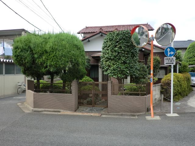 Local land photo. Local (August 2013) Shooting ・ Front road, Because it had a one-way street, Traffic there is little. 
