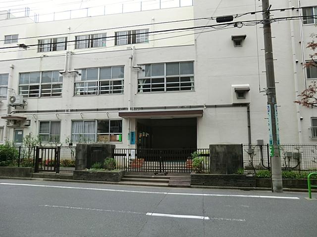 Primary school. 166m to Nerima Toyotama second elementary school