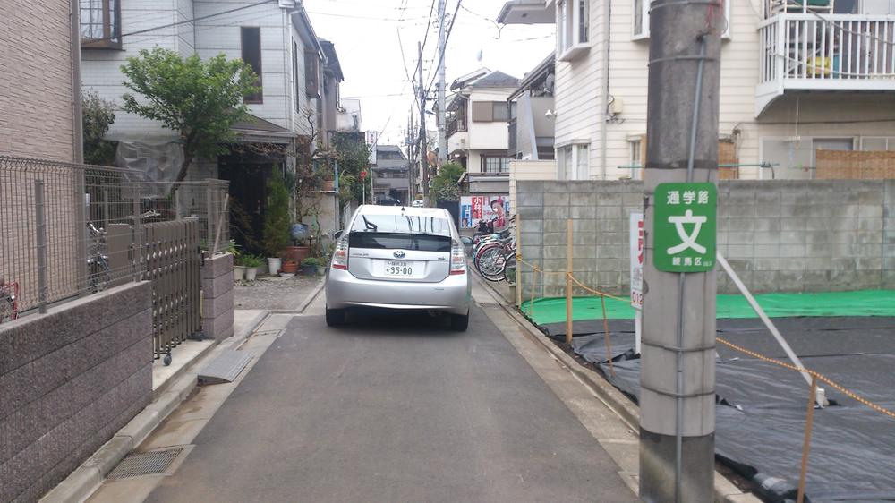 Local photos, including front road. Local (April 2013) Shooting