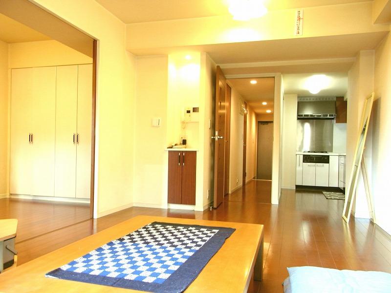 Living. Seen from the balcony side LDK1