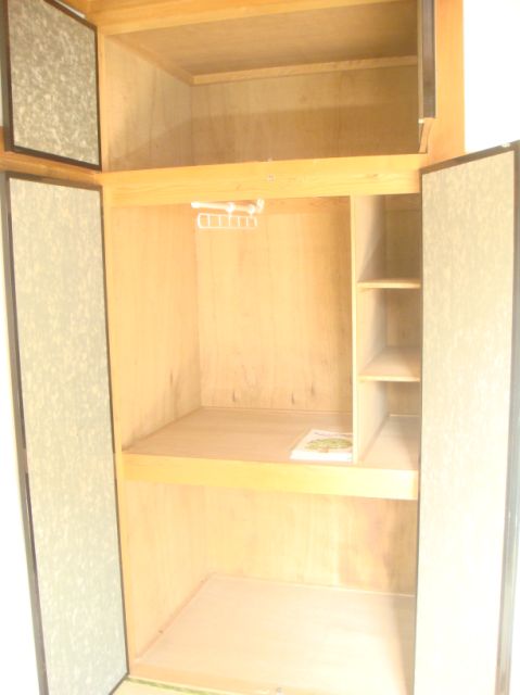 Receipt. Type closet.