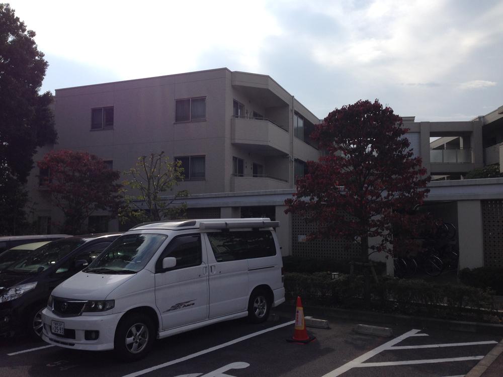 Local appearance photo. Local (11 May 2013) Shooting