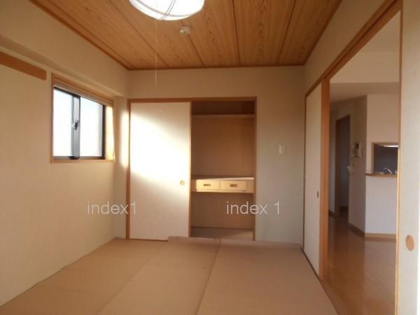 Non-living room. Of course, with a closet