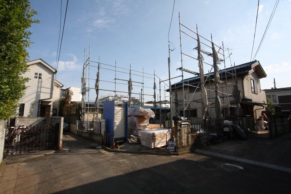 Local appearance photo. Local (11 May 2013) Shooting