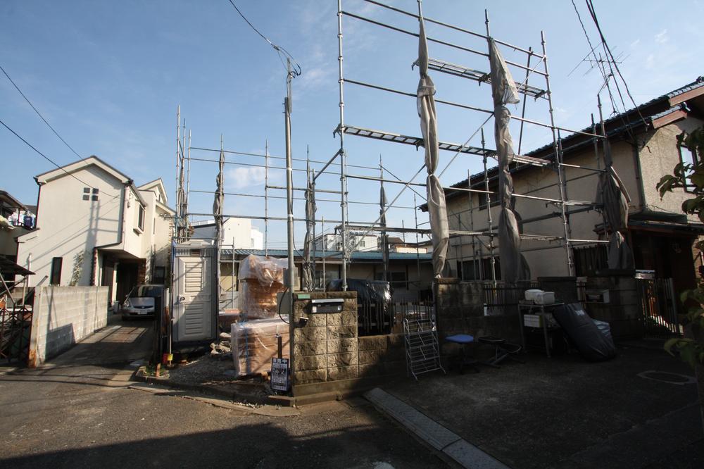 Local appearance photo. Local (11 May 2013) Shooting