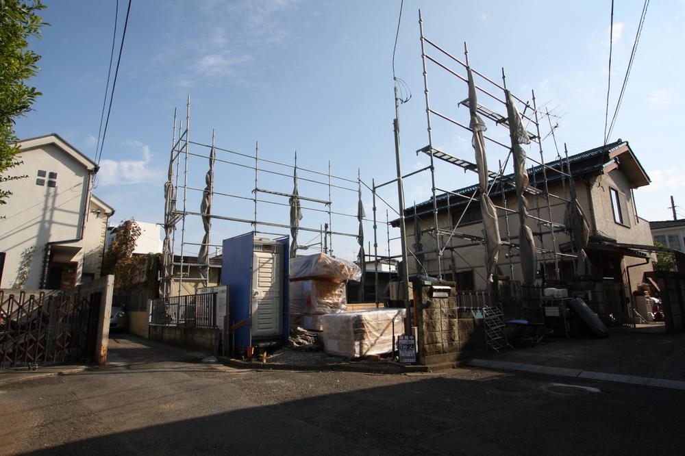 Local appearance photo. Local (11 May 2013) Shooting