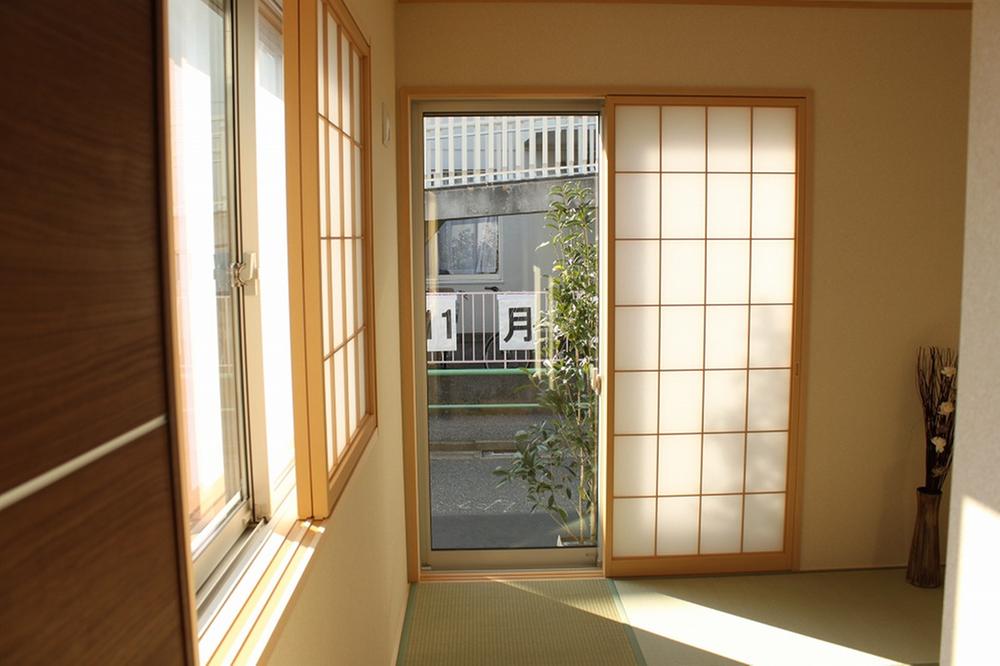 Non-living room. Indoor (11 May 2013) Shooting