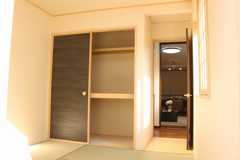 Non-living room. Indoor (11 May 2013) Shooting