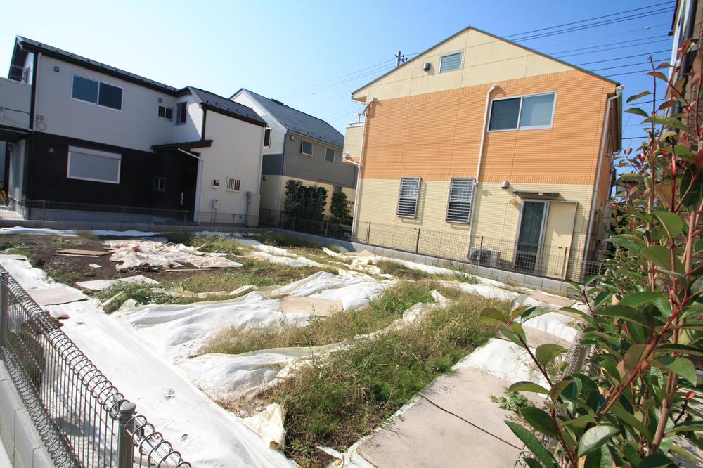 Local appearance photo. Local (12 May 2013) Shooting