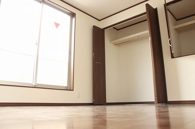 Non-living room. Indoor (11 May 2013) Shooting