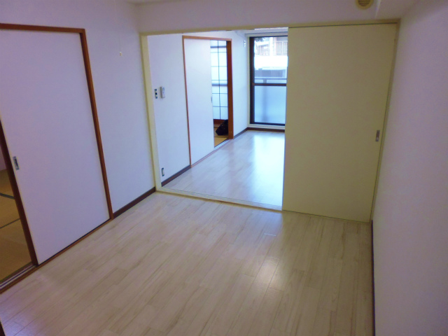 Living and room. 10 Pledge or more of living in how to use! !