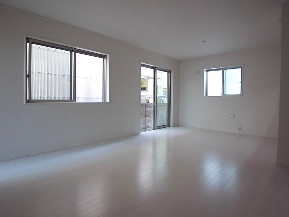 Same specifications photos (living). Living example of construction