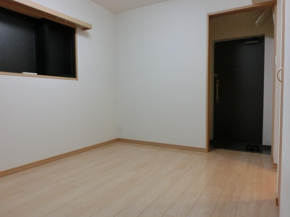 Non-living room. Indoor (11 May 2013) Shooting