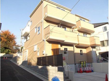 Local appearance photo. Local (12 May 2013) Shooting