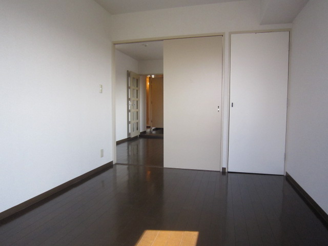 Living and room. ☆ Western-style 6 Pledge ☆