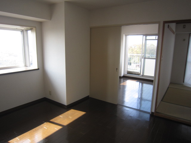 Living and room. ☆ Bright rooms in the corner room ☆