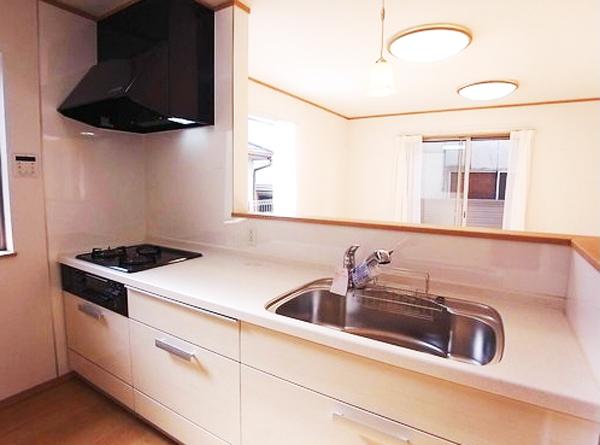 Kitchen. Indoor (10 May 2013) Shooting