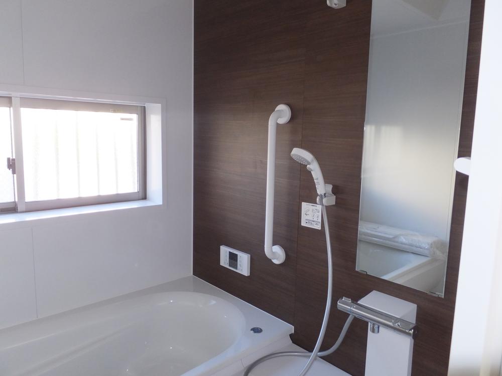 Bathroom. Local (12 May 2013) Shooting