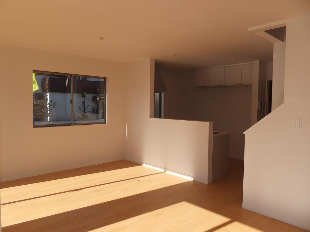 Living. Local (12 May 2013) Shooting