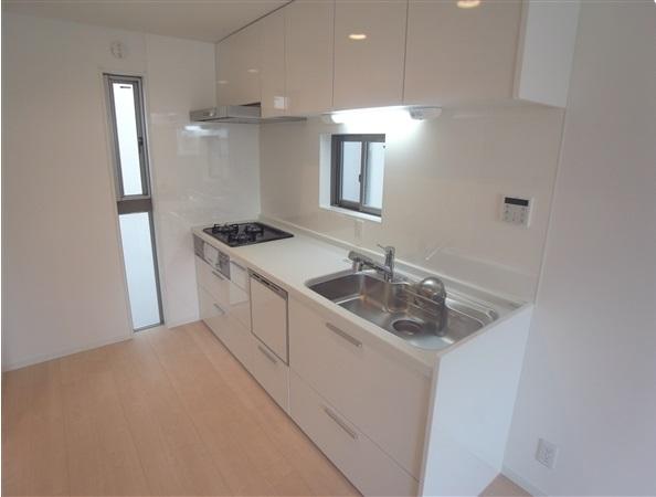 Same specifications photo (kitchen). Same specifications