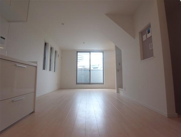 Same specifications photos (living). Same specifications