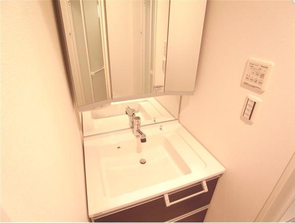 Same specifications photos (Other introspection). Same specifications