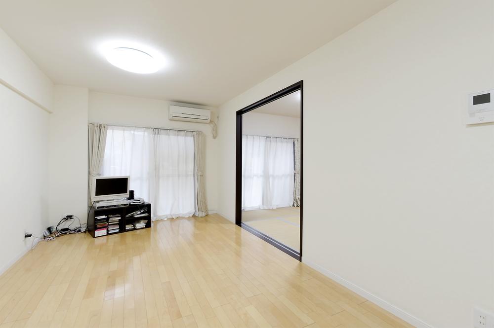 Living. Indoor (11 May 2013) Shooting